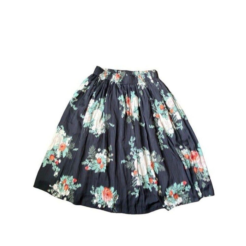 Denim and Co. Floral skirt (Size small)